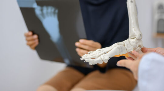 chirurgien spécialiste du pied